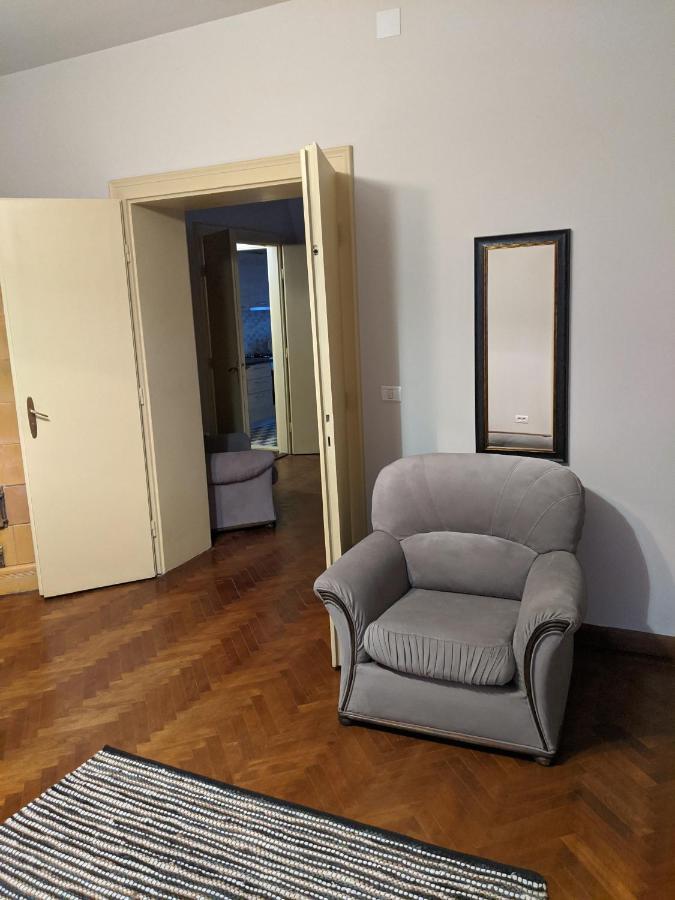 Cristian Apartment Near Old Town Temesvár Kültér fotó